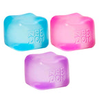 Toyly Squish™ sendo apertado — textura slow rise